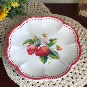 STRAWBERRY Scalloped Melamine Dinner Plates
